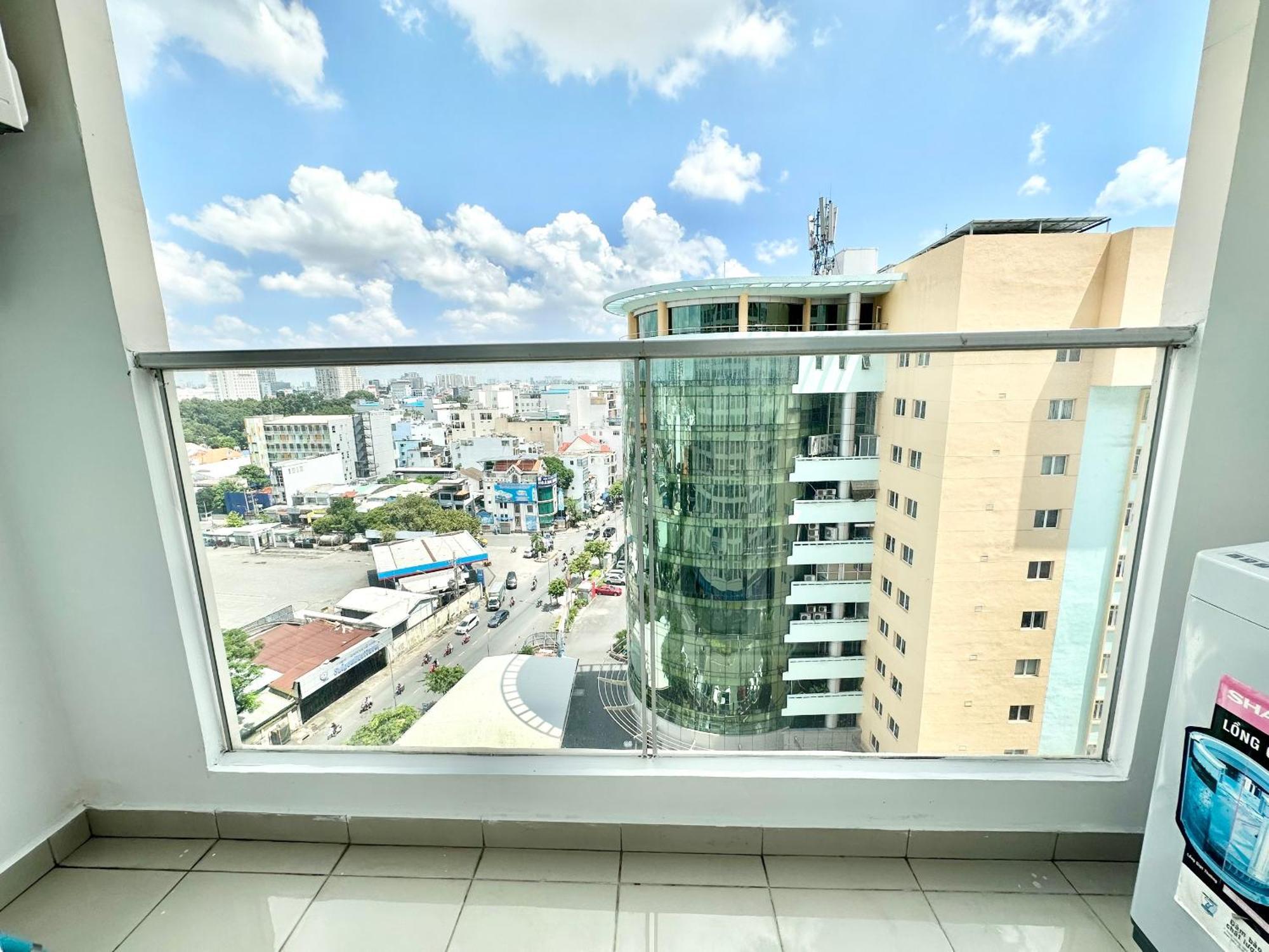 Teddy Apartment At Sky Center Luxury Хошимин Экстерьер фото